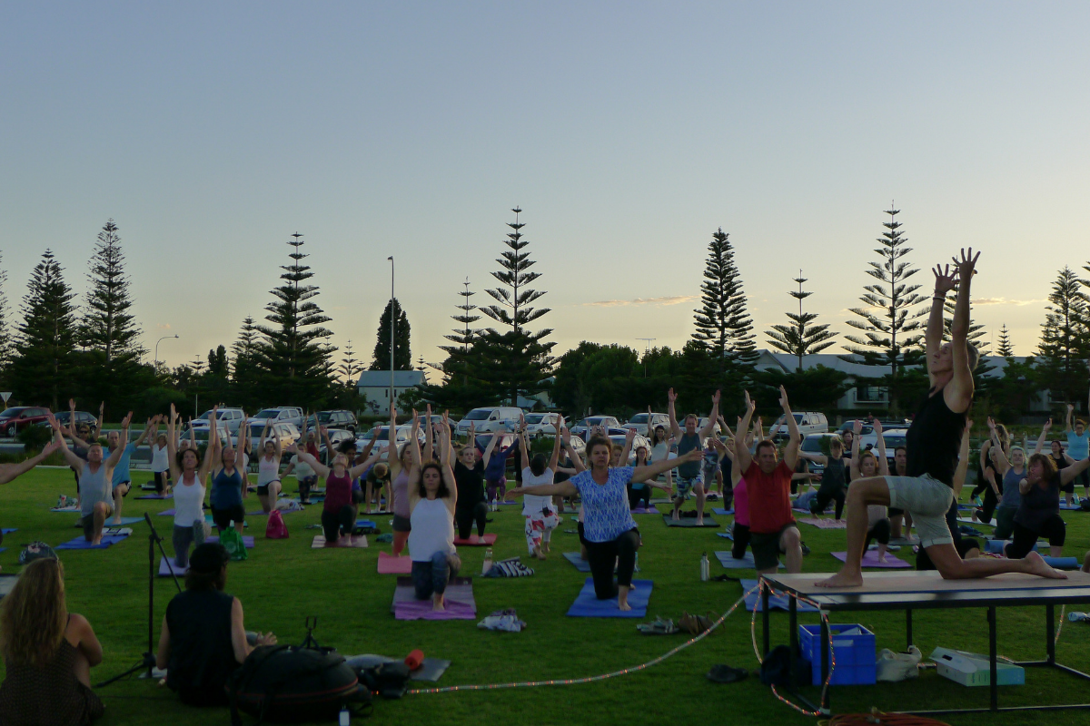 tribal-yoga-koombana-bay